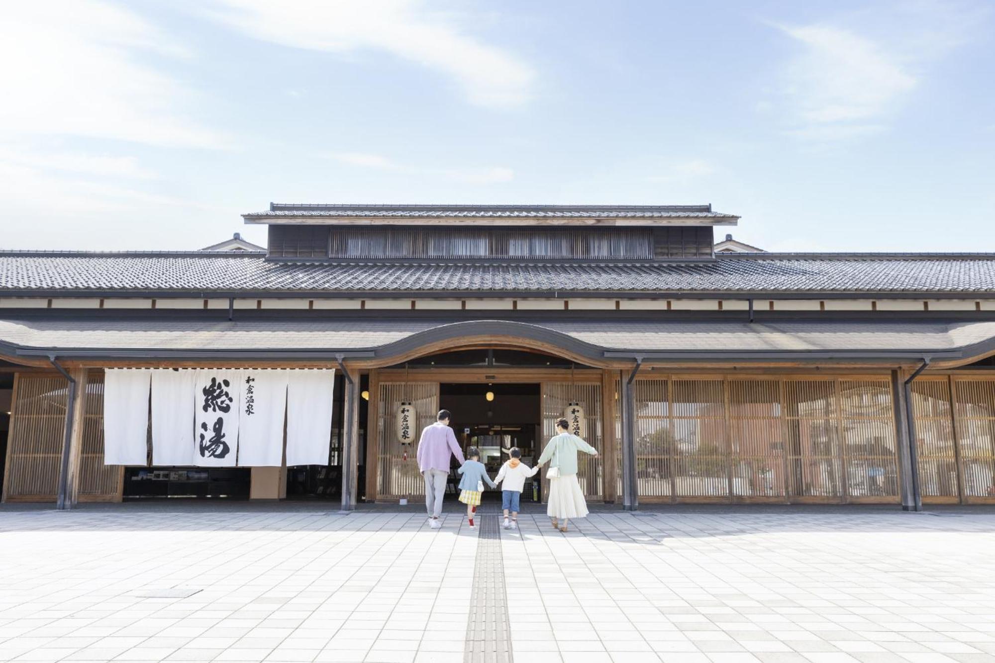 旅館 湯快リゾート　和倉温泉　金波荘 3*